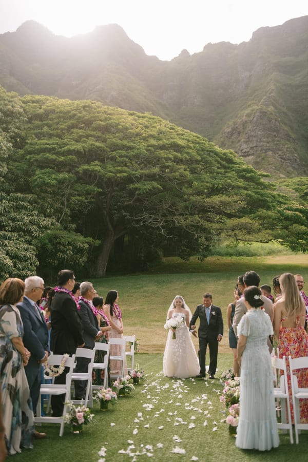 What We've Learned After Capturing Over 100 Weddings at Paliku Gardens Kualoa Ranch, photo 21