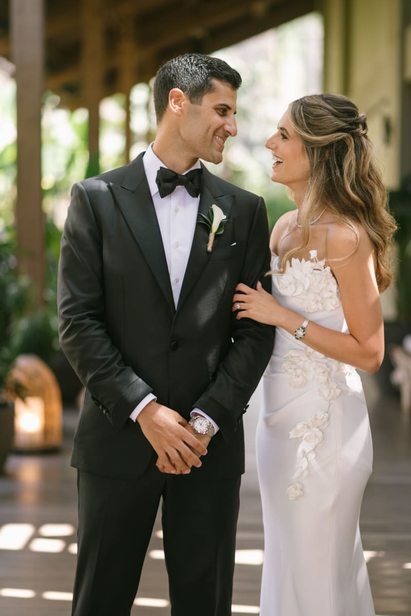 Hawaii wedding photography by Palms & Lace Photo