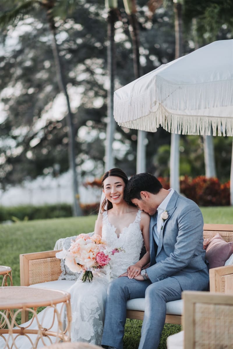 Hawaii wedding photography by Palms & Lace Photo