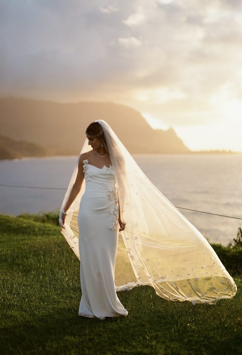 Hawaii wedding photography by Palms & Lace Photo