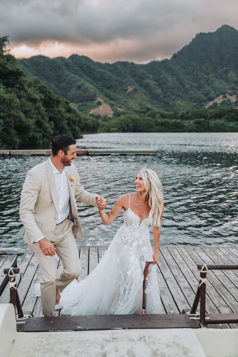 Hawaii wedding photography by Palms & Lace Photo