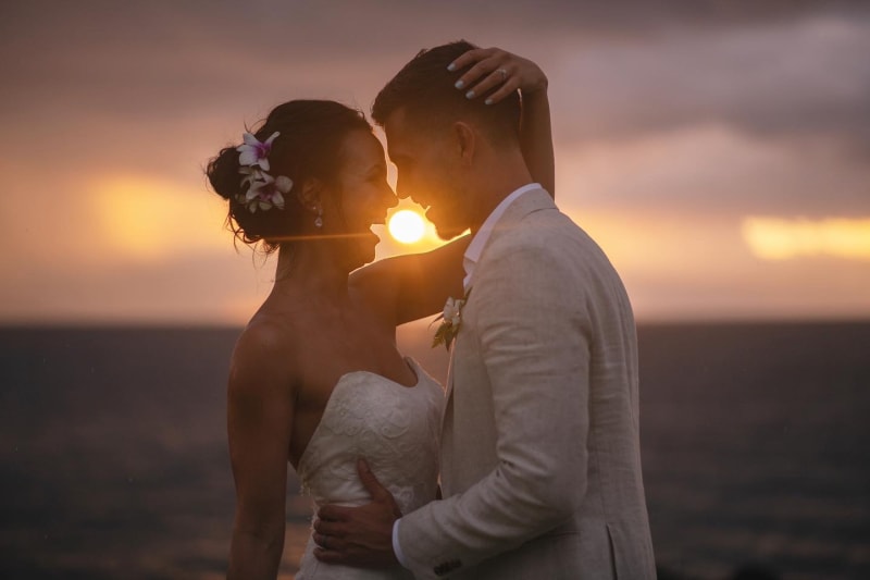 Hawaii wedding photography by Palms & Lace Photo
