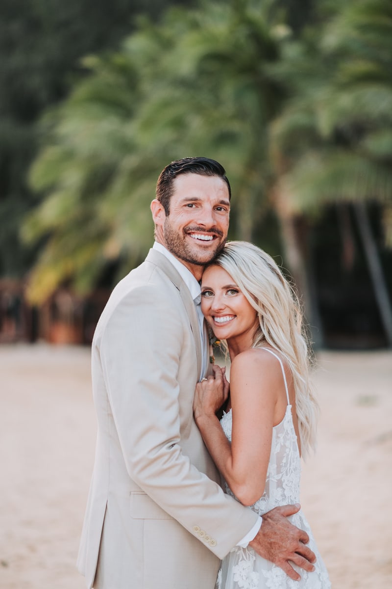Hawaii wedding photography by Palms & Lace Photo