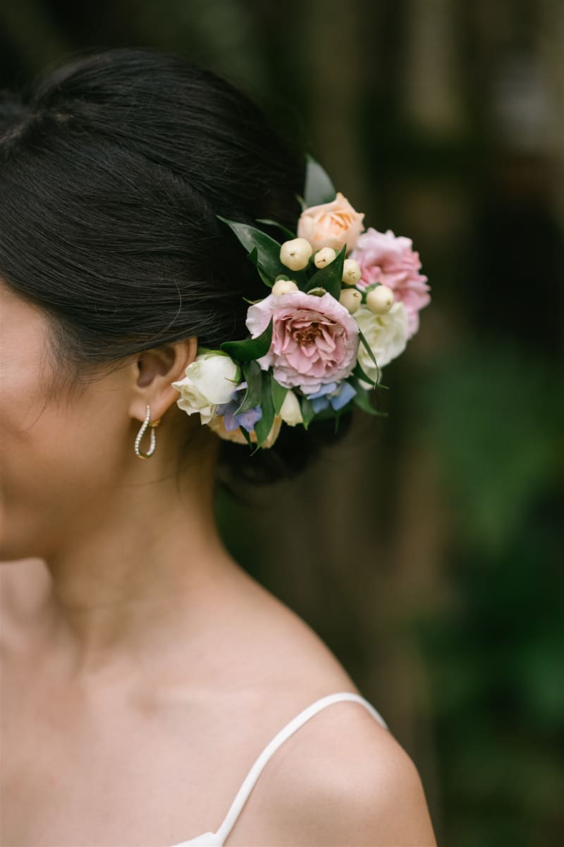 Hawaii wedding photography by Palms & Lace Photo