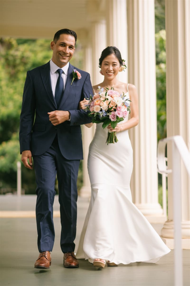 Hawaii wedding photography by Palms & Lace Photo