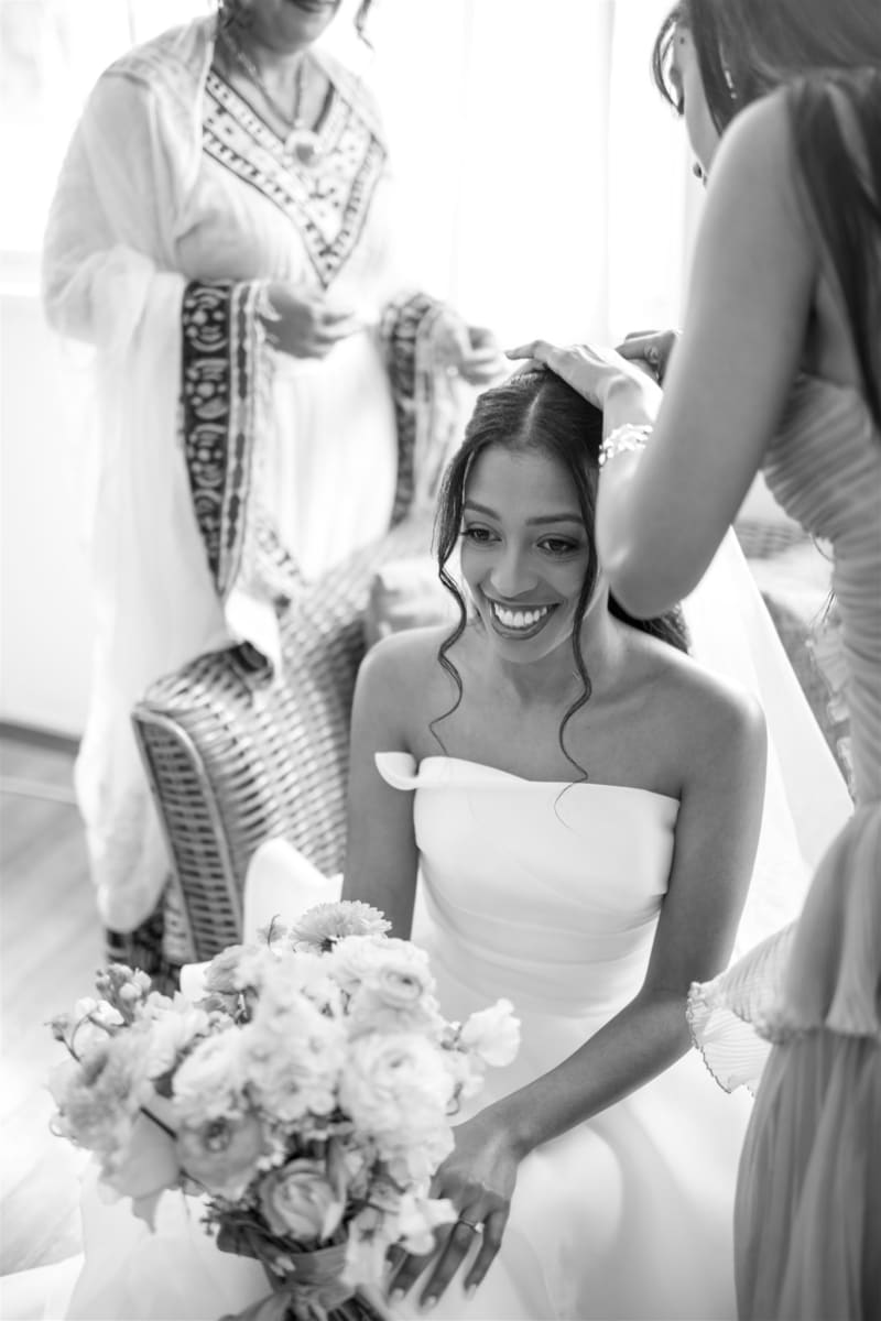 Hawaii wedding photography by Palms & Lace Photo