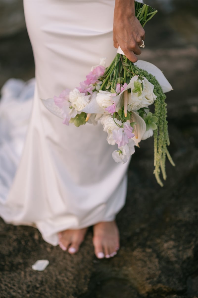 Hawaii wedding photography by Palms & Lace Photo
