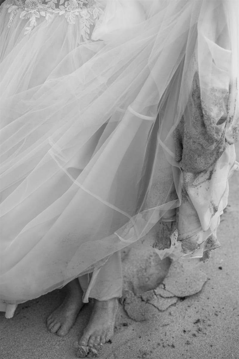 Hawaii wedding photography by Palms & Lace Photo