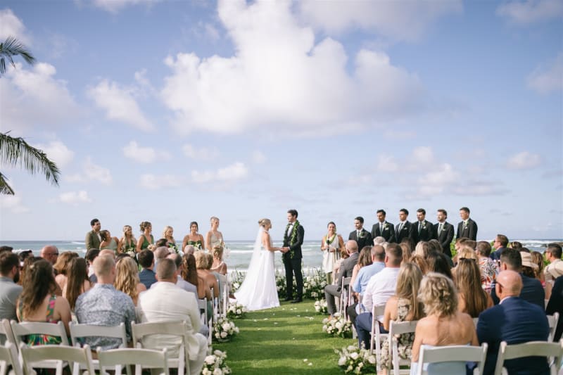 Hawaii wedding photography by Palms & Lace Photo