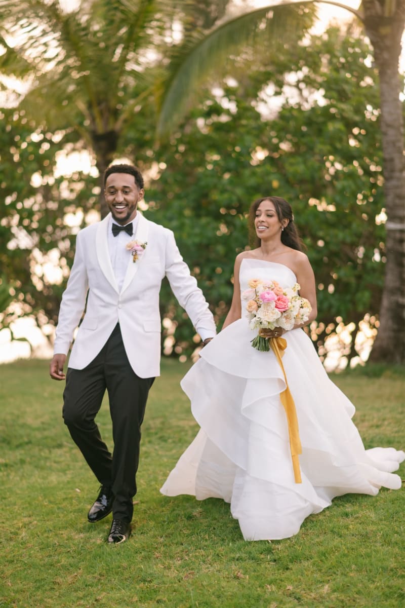 Hawaii wedding photography by Palms & Lace Photo