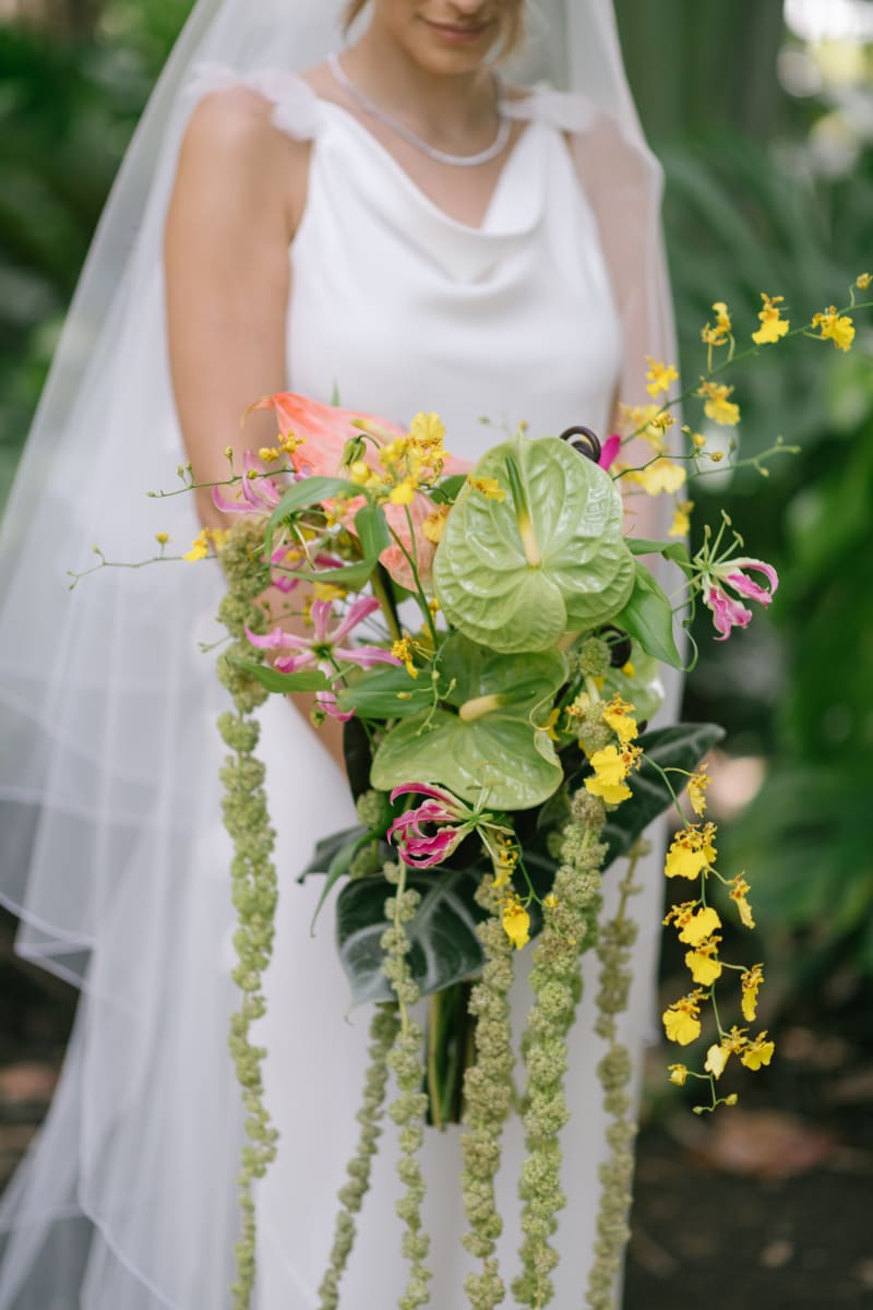 Hawaii wedding photography by Palms & Lace Photo