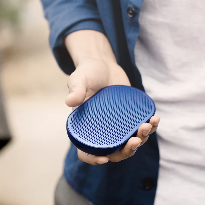 beoplay p2 royal blue