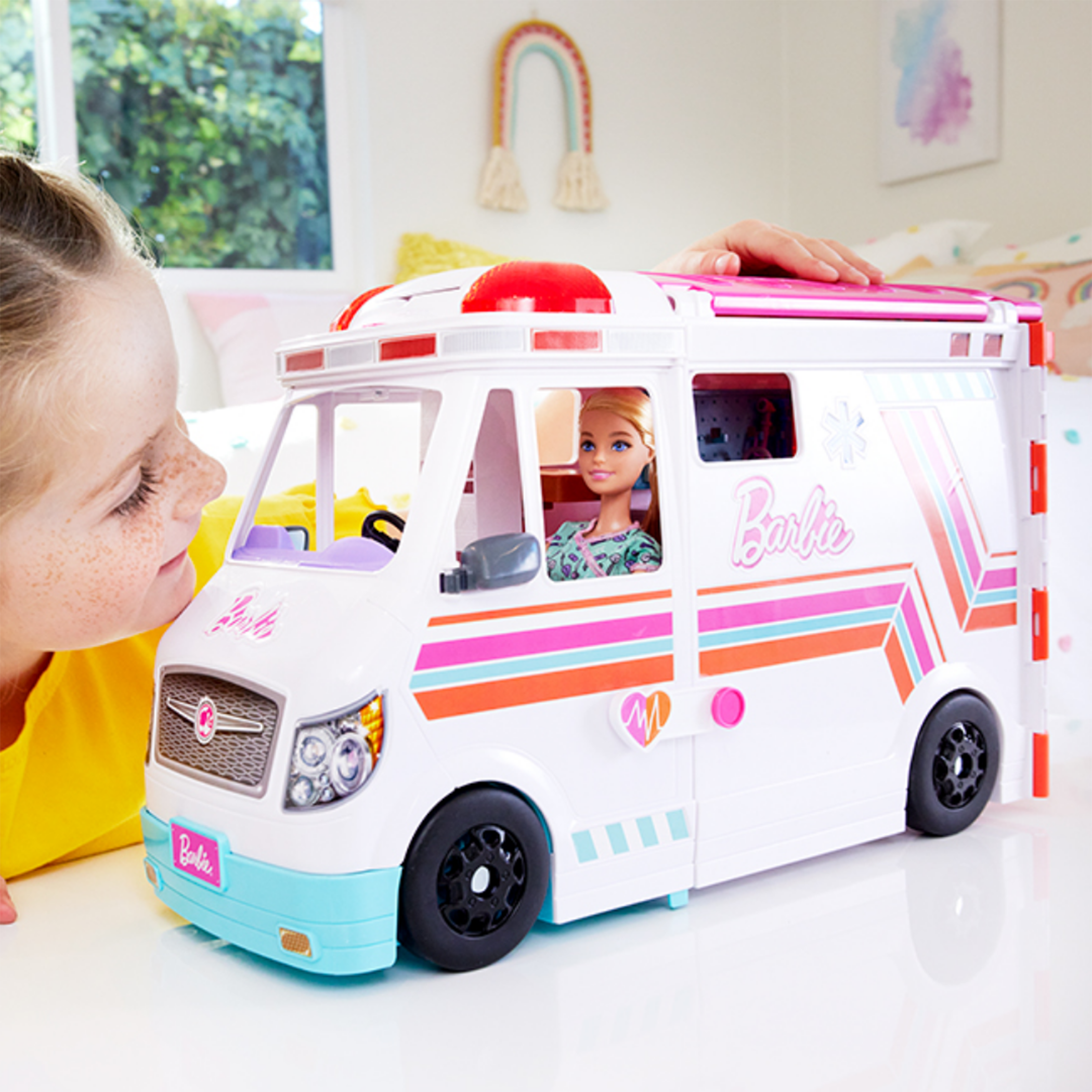 Barbie Career Transforming Ambulance Barbie with Wheelchair AIR MILES