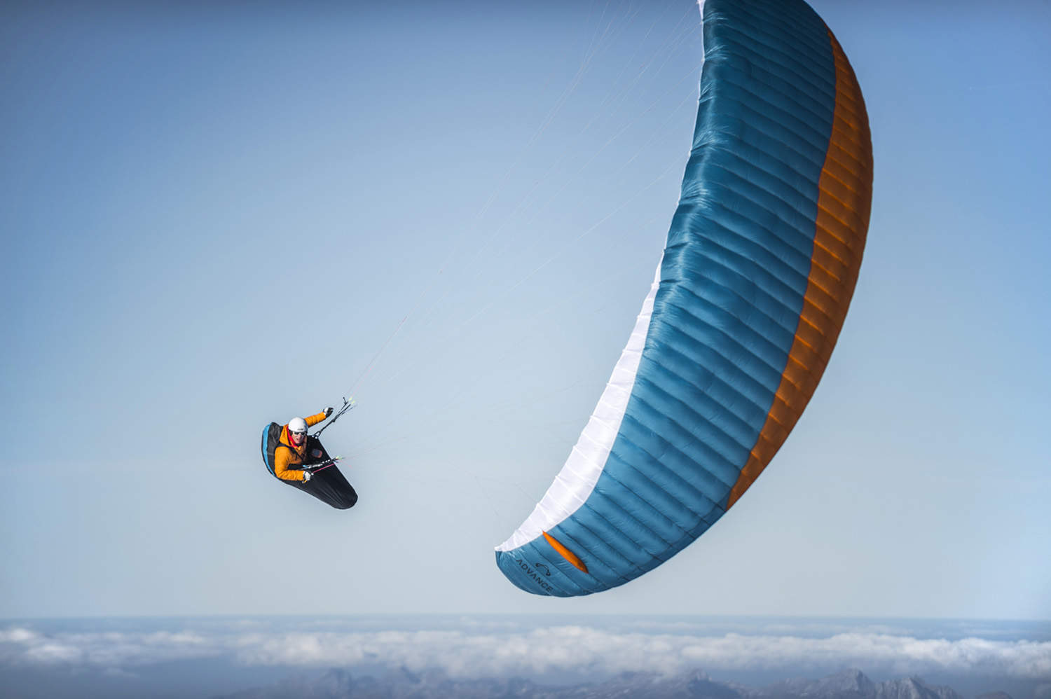 Paragliding and powered paragliding training in Ontario