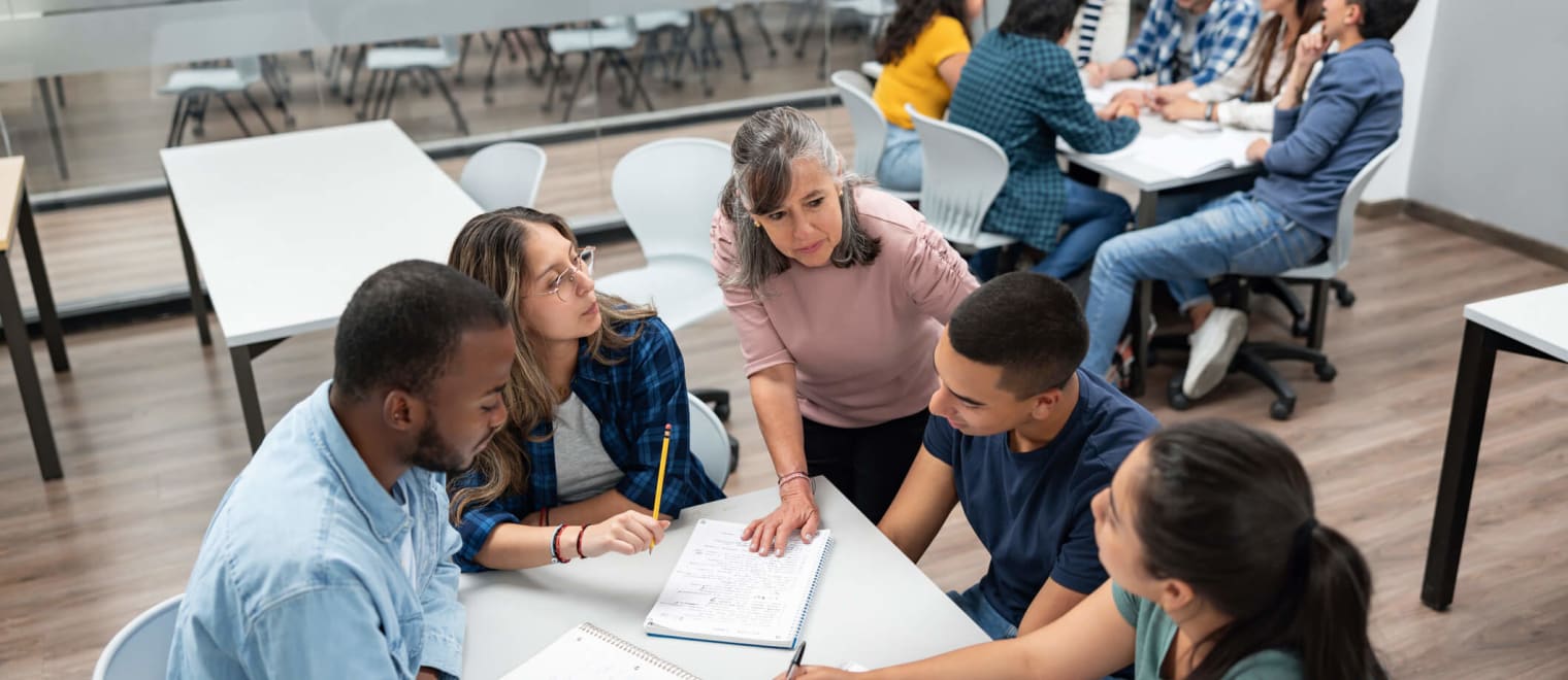 The Effects of Group Dynamics in Teaching and Training: Insights from “Group Processes” by Brown