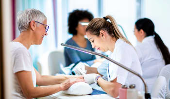 How to choose the right CPD nail course?