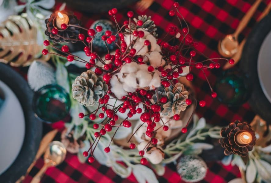 Christmas table plants and dishes