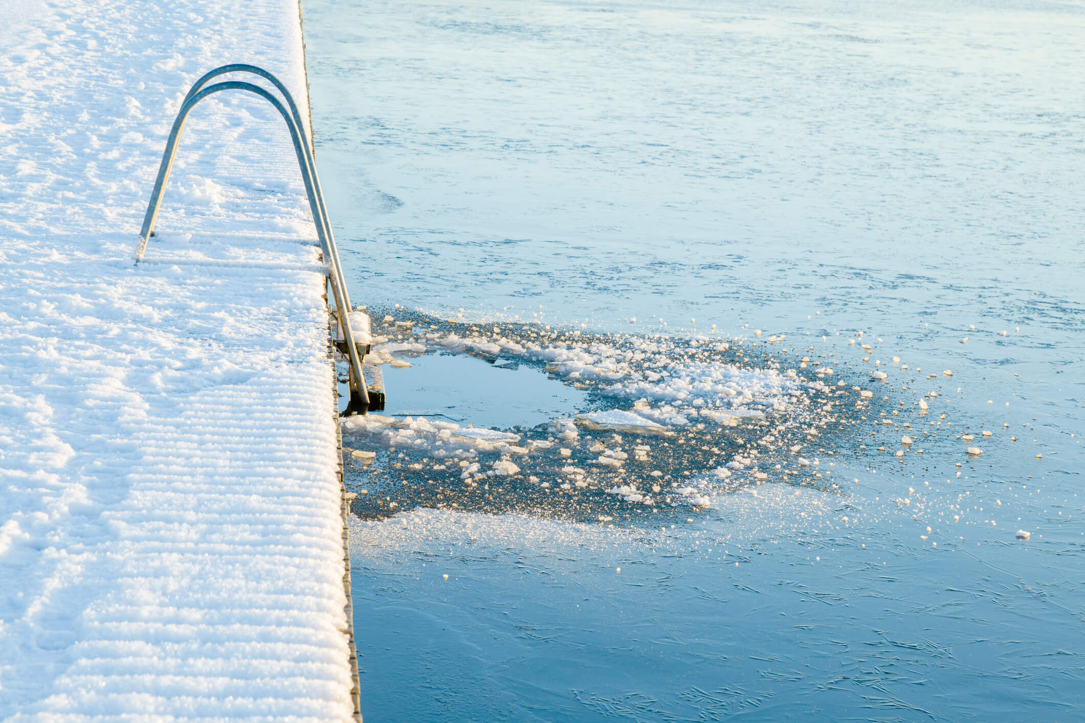 Cold water therapy: what are the benefits and dangers of ice baths, wild  swimming and freezing showers?