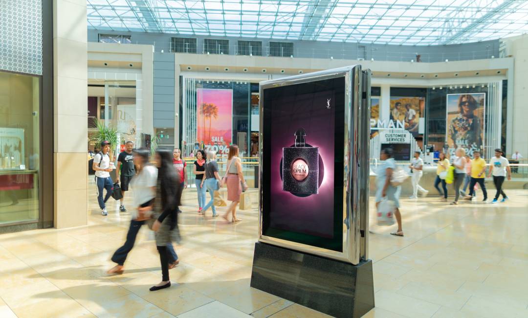 A Adshel live panel inside one of Hammerson’s 12 flagship destinations.
