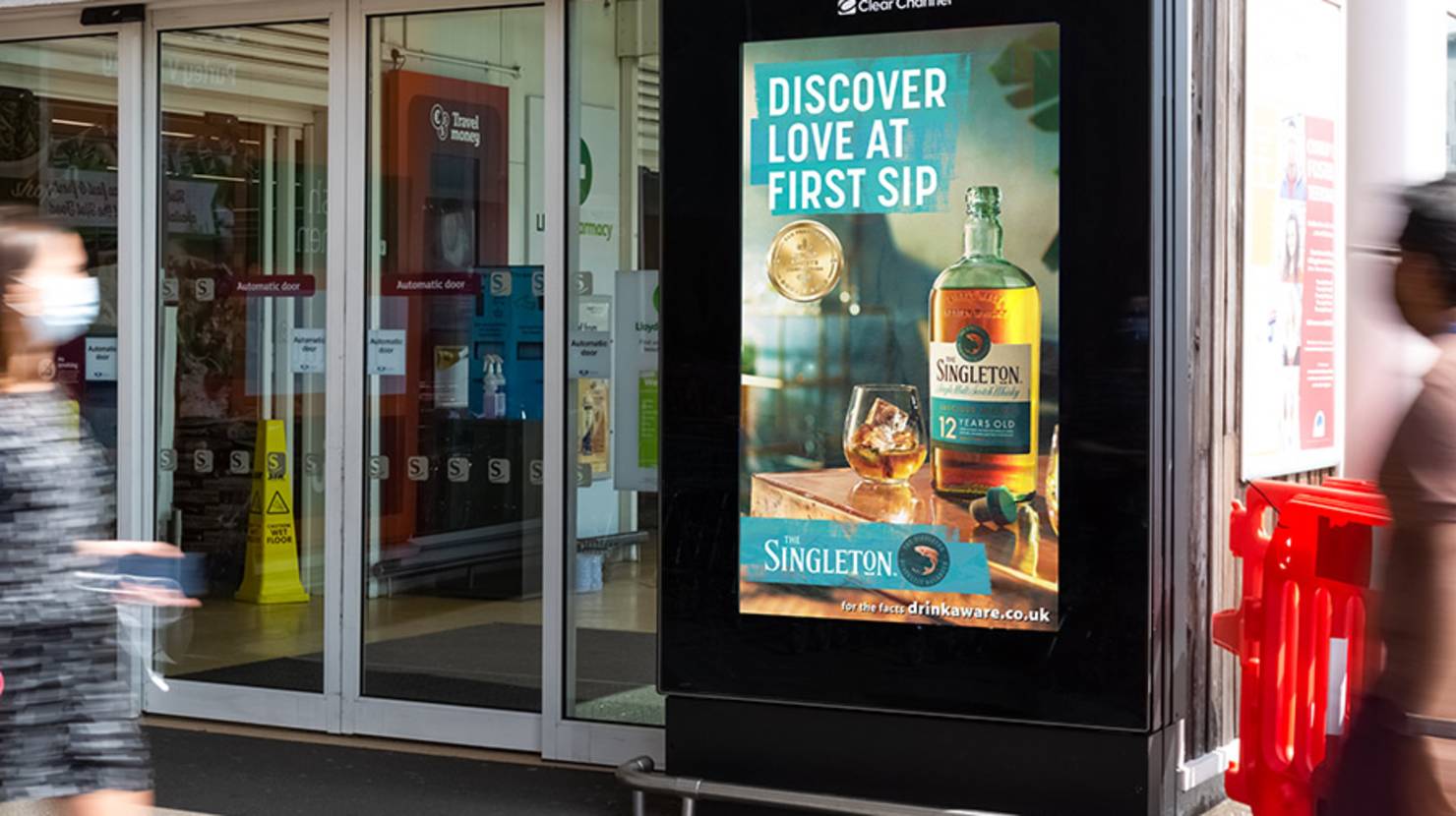 Singleton whiskey digital ad outside a supermarket