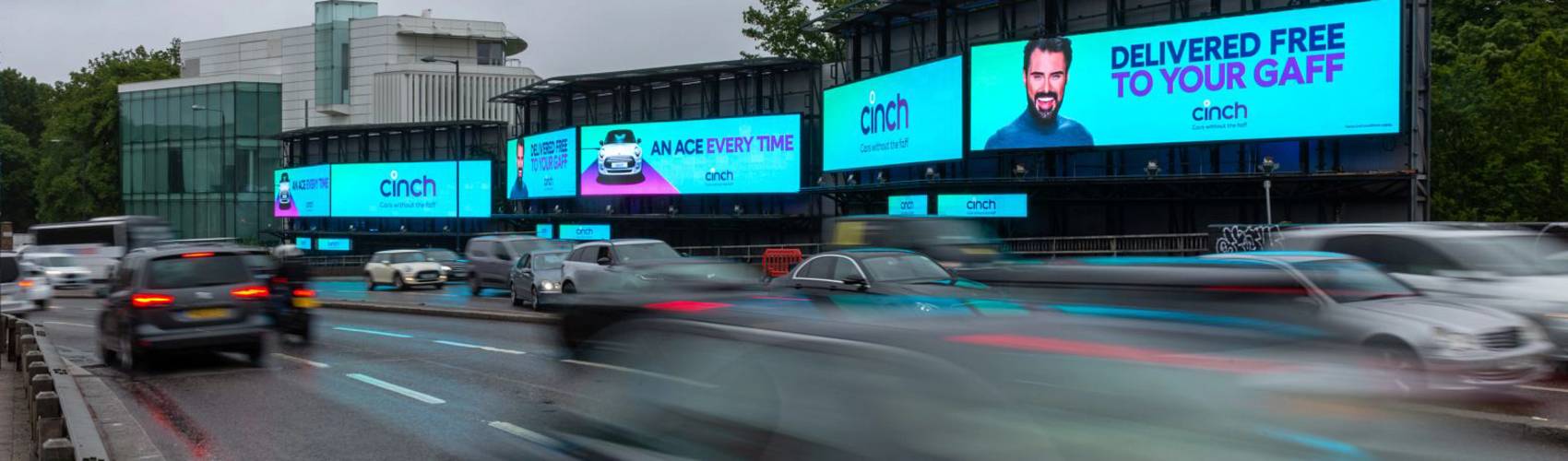 Clear Channel's super premium Cromination Storm screen displaying a Cinch campaign