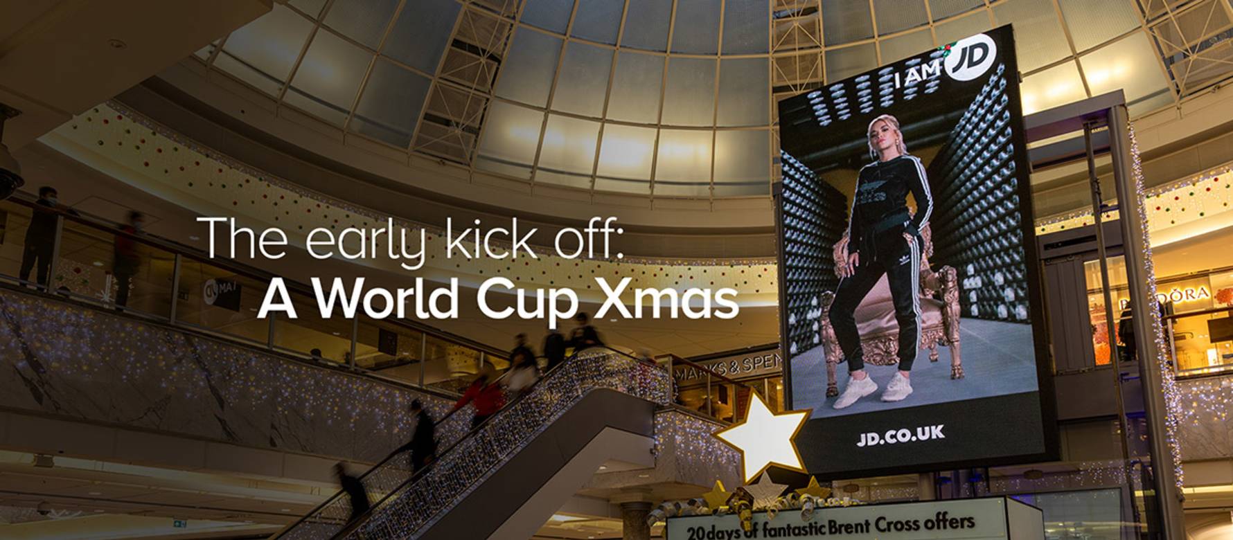 JD Sports advertisement on Malls Live in a busy shopping centre