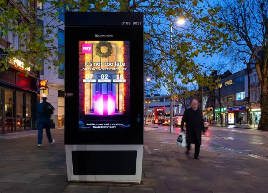 City Outdoor Media on LinkedIn: #ooh #dooh #m #christmascampaign