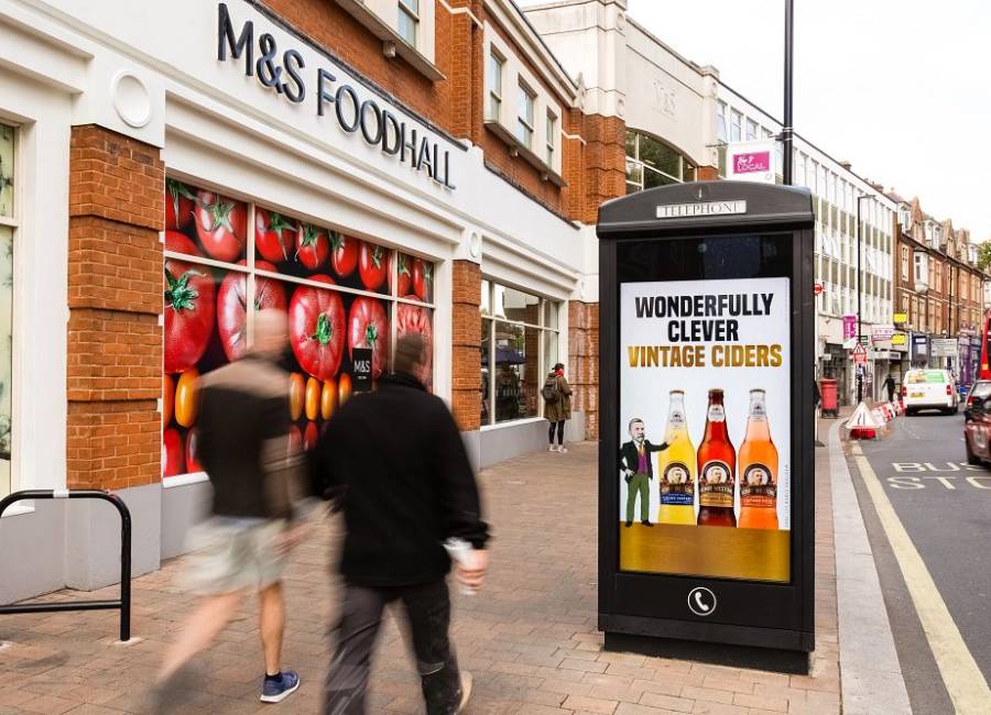 Weston Ciders displaying an OOH ad on an Adshel Live screen