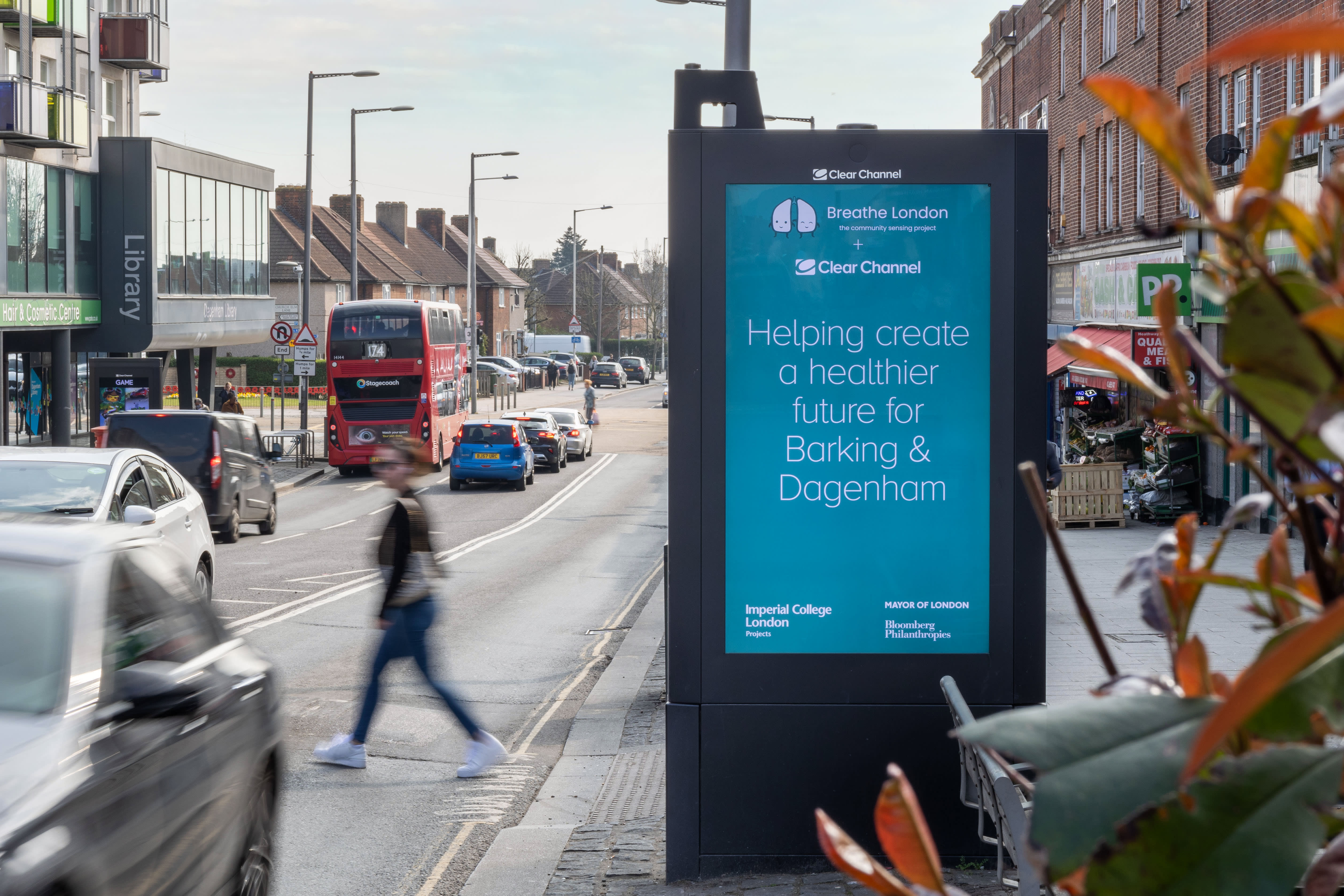 A Adshel Live screen with a air quality sensor in Barking and Dagenham.