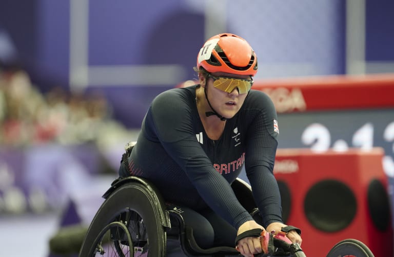 ParalympicsGB | Sammi surges to super silver in gripping t54 1500m final