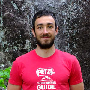 Photo de Cédric Gaudry, guide de via ferrata chez Parcours Aventures