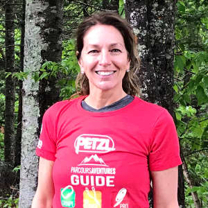 Photo de Carole Allard, guide de via ferrata chez Parcours Aventures