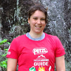 Photo de Amélie Morin, guide de via ferrata chez Parcours Aventures