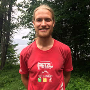 Photo de Grégory Coelho, guide de via ferrata chez Parcours Aventures