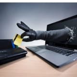 les arnaqueurs d'internet