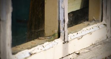 It can be difficult for the public to access information about the lead content in paint
.