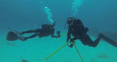 Dave Jackson and Nick Sargeant on site getting ready to start the underwater 3D recording with scale bars and underwater cameras
. Credit: MAAWA