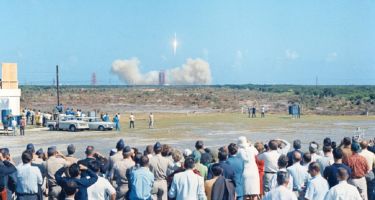 Apollo 7 lifting off on 11 October 1968, without ice cream on board
. Credit: NASA
