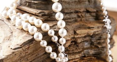Why are some pearls so expensive…
.