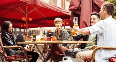 Kicking back having a beer with a German may put you in good stead for boardroom negotiations later on…
.