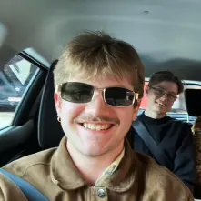 Jonas, Mark, Daphne & William på vej mod job