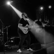 Hitbox egen gitarrhjälte