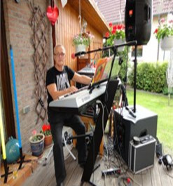Alleinunterhalter Alleinunterhalter