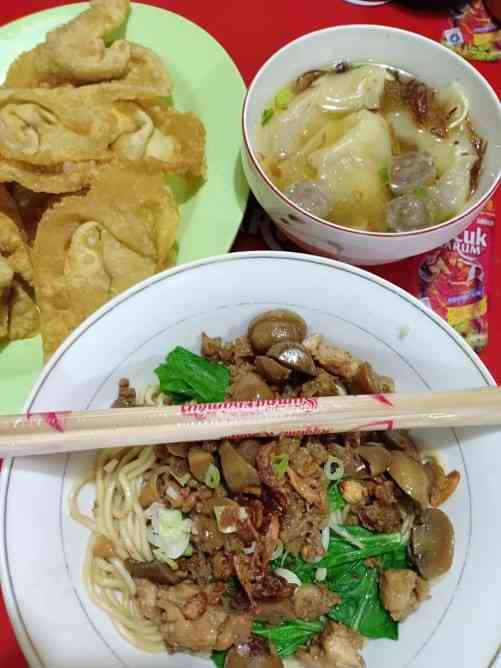 MIE AYAM BANGKA
