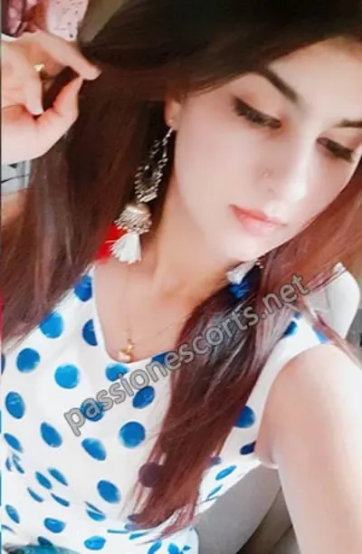 Pleasent Service Call Girl