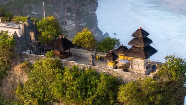 Uluwatu Temple (Pura Luhur Uluwatu)