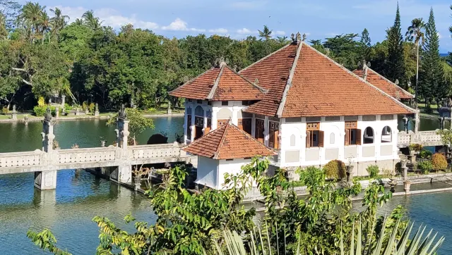 Taman Ujung Water Palace