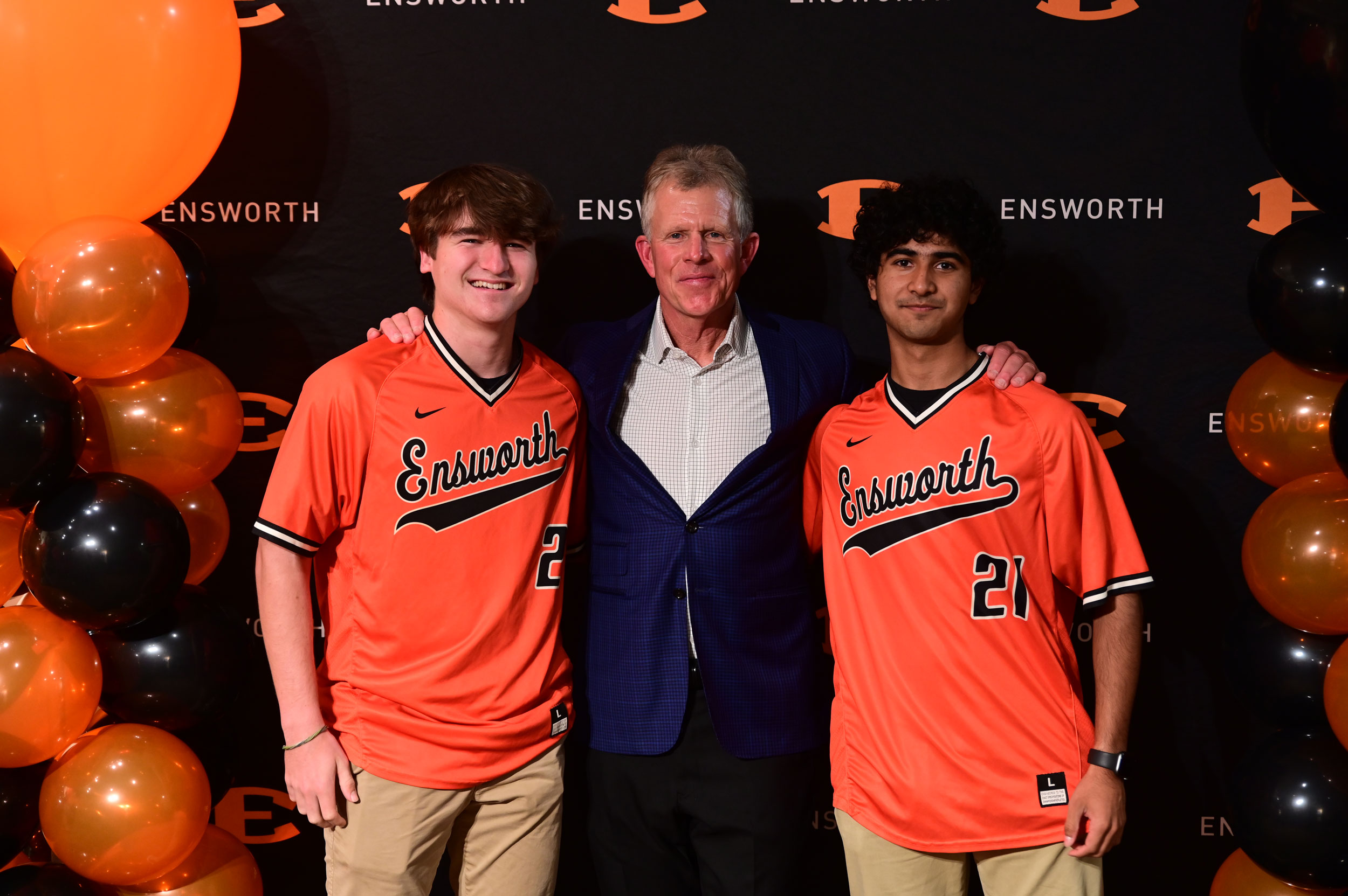 Tim Corbin with two Ensworth students