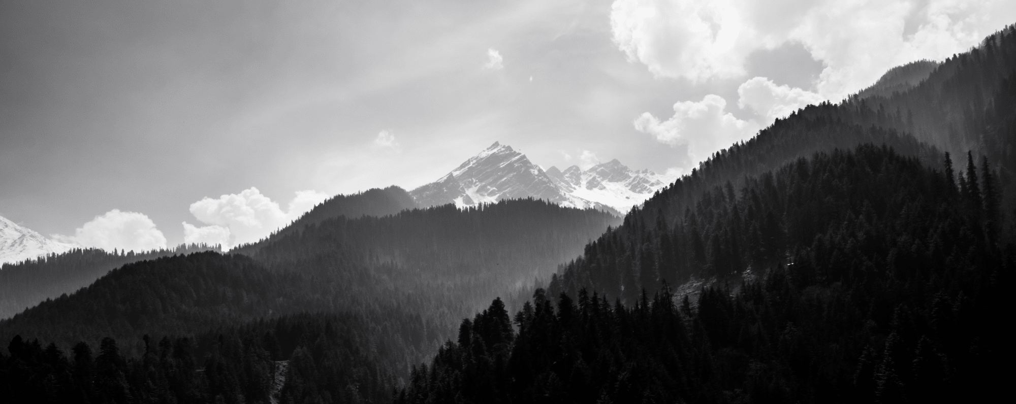 You will be pleasantly surprised to see snow-capped mountains surrounding you in all directions!