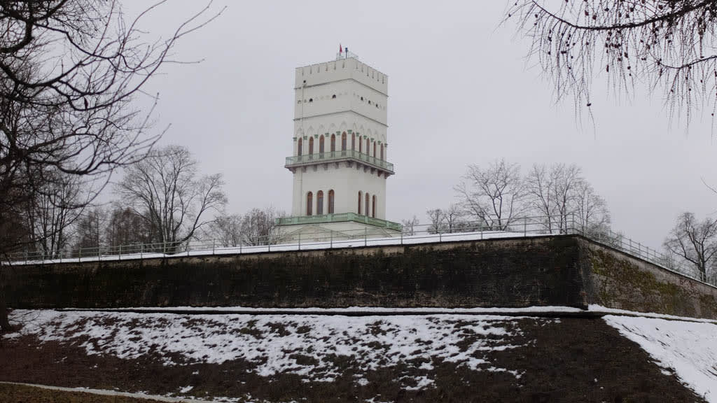 Белая башня, Пушкин